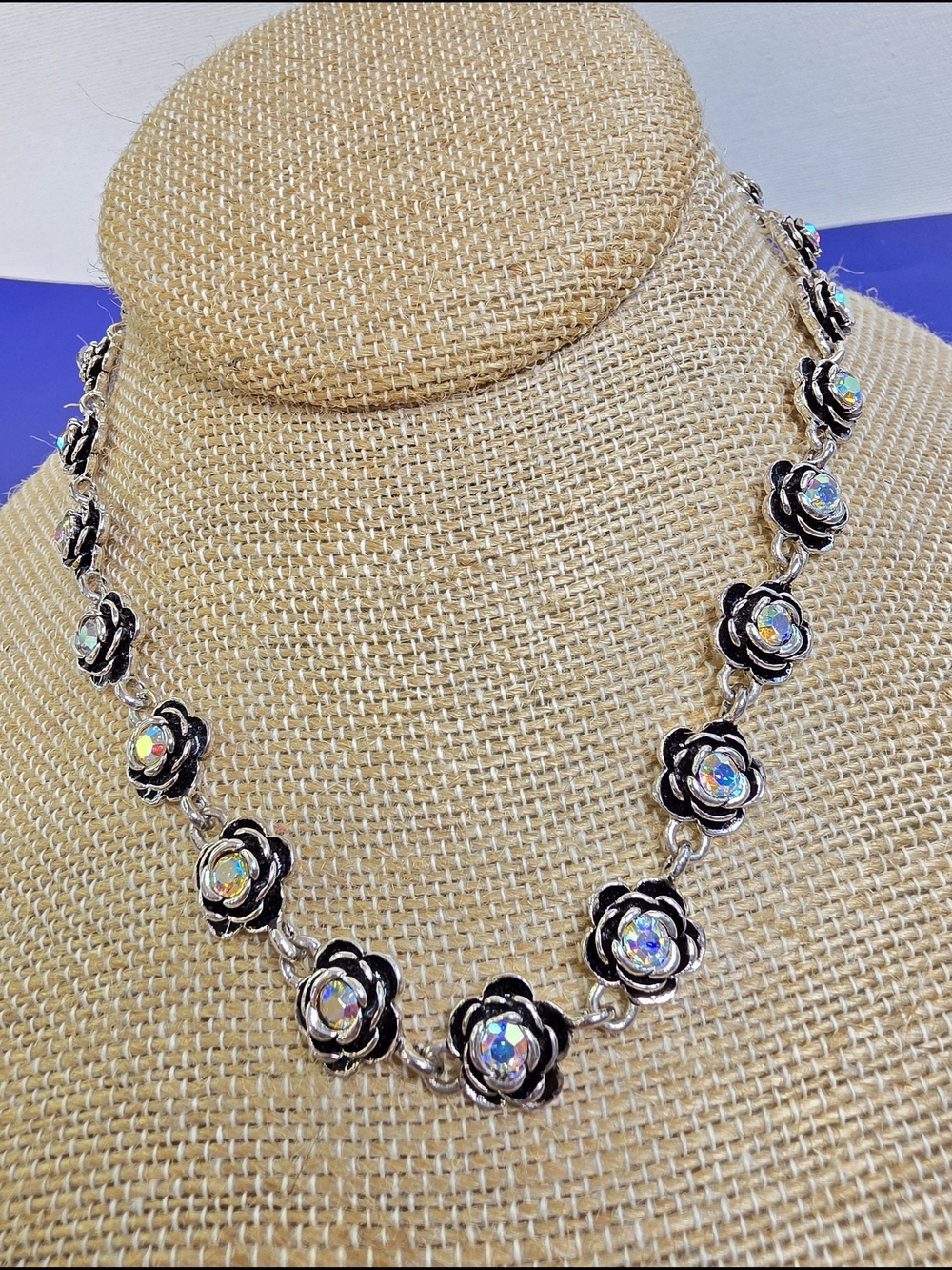 Premiere Designs Vintage Floral "Primrose" Necklace - Picture 2 of 7
